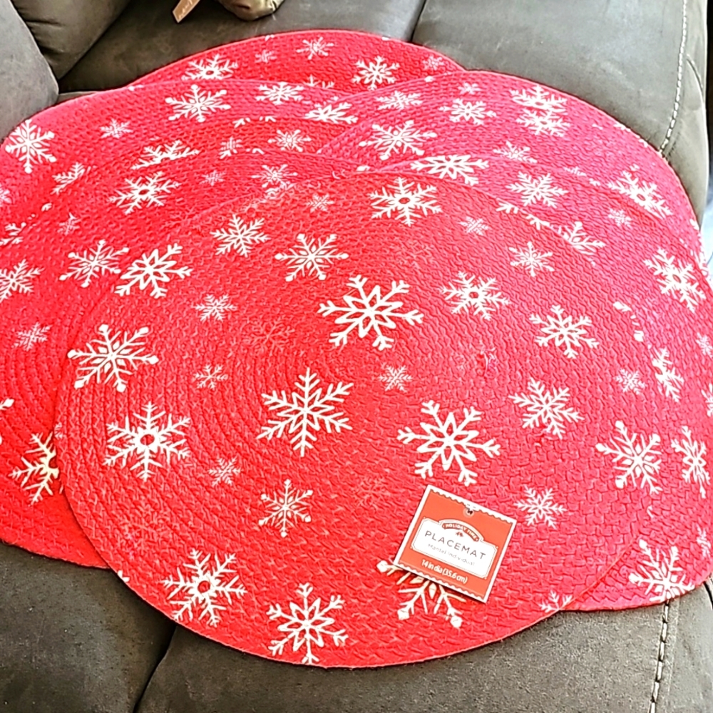 Set of 8 Holiday Time snowflake red round placemats.